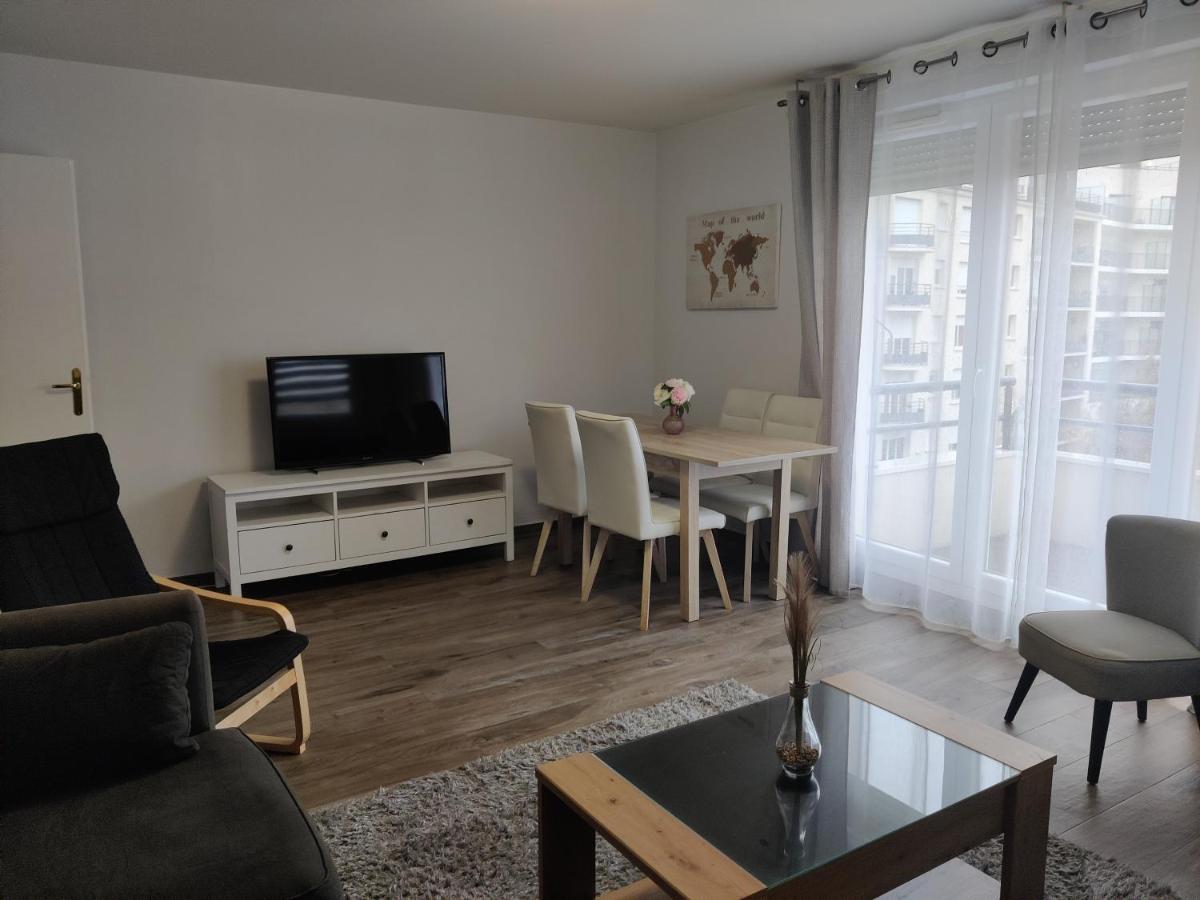 App 5 Pers, Parking, 3Mn Rer A, 40 Mn Du Centre De Paris, Cergy Le Haut Apartman Kültér fotó